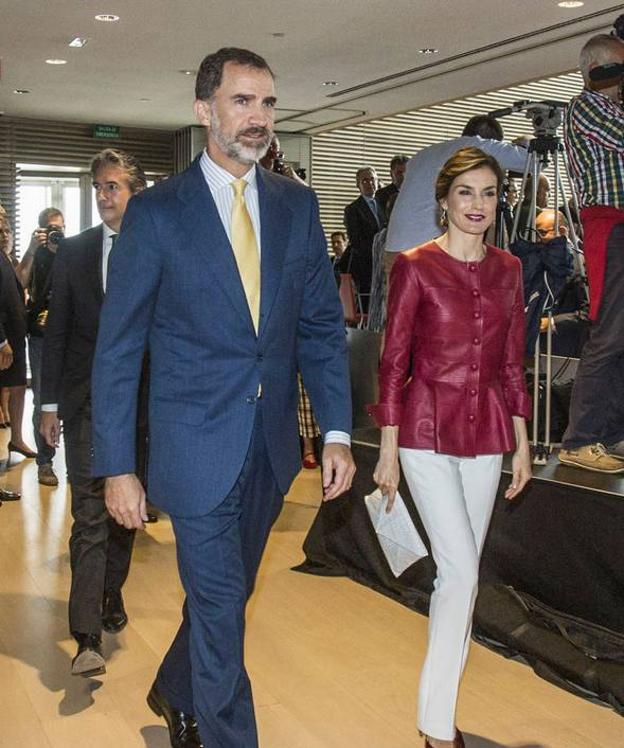 Don Juan Carlos y Doña Letizia, durante la inauguración del Centro Botín en junio.