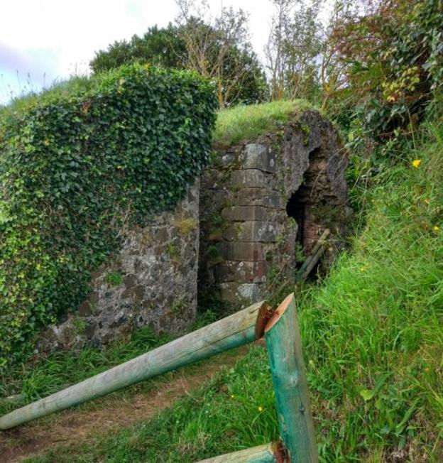 Imágenes del estado en el que se encuentra actualmente el entorno de La Atalaya y el Fuerte del Rastrillar.