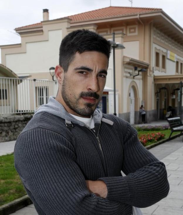 Daniel San José es de Torrelavega y tiene 26 años.