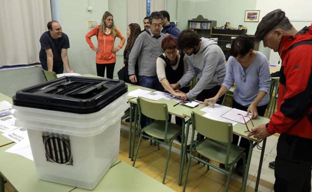 Un colegio electoral el 1-O./Efe