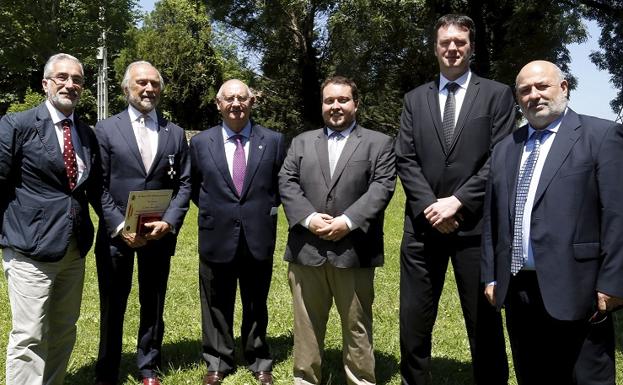 Roberto Morales, Amador Sánchez, Dionisio Mantilla, Rubén Gómez, David González y Fernando Dou./Sane