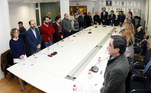 El Pleno recurre el fallo que anuló el concurso de limpieza de edificios