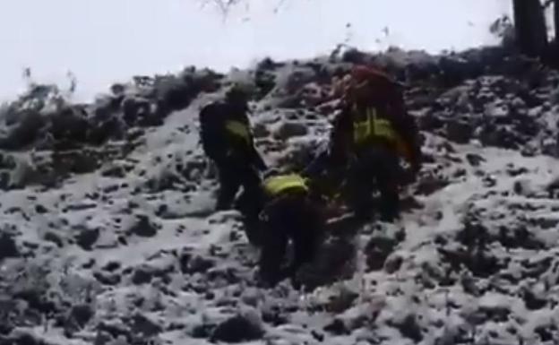 El equipo de restate del GREIM de Potes que halló el cadáver./