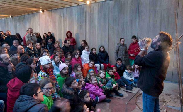 Imagen d eunos talleres en el museo /Alberto Aja