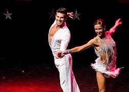 Francisco Ruiz y Yolanda Cano realizarán el sábado una exhibición de baile en El Sardinero. / DM/