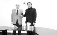 Anchoas y Productos del Cantábrico de Reinosa recibe el premio 'Innoval'06'