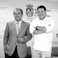 Marcano y Colsa (derecha) presentaron ayer la exposición. / DM/