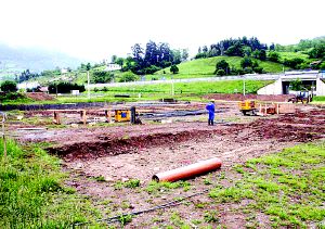 Las obras de la bolera cubierta ya están paralizadas. / CAVIA/