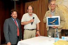 Francisco Rodríguez, José María Ceballos y Jean Clottes, en el acto homenaje celebrado en este ciclo. / DM/