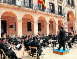Banda Municipal de Música de Santander, en la Porticada. / SANE/