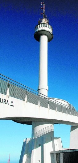 Peña CabargaDel Monumento al Indiano al Centro de Interpretación