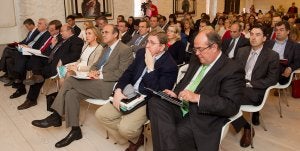 Invitados al acto de presentación del Eje de Educación y Formación, que protagonizó Ignacio Diego. ::
JAVIER ROSENDO/