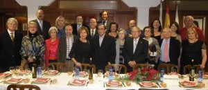 Foto de familia de los participantes en la Cena de Hermandad del Centro Gallego. :: sane/