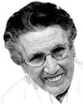 DOÑA CARMEN FERNÁNDEZ PEÑA