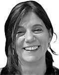 DOÑA M.ª PILAR LÓPEZ SOMOZA
