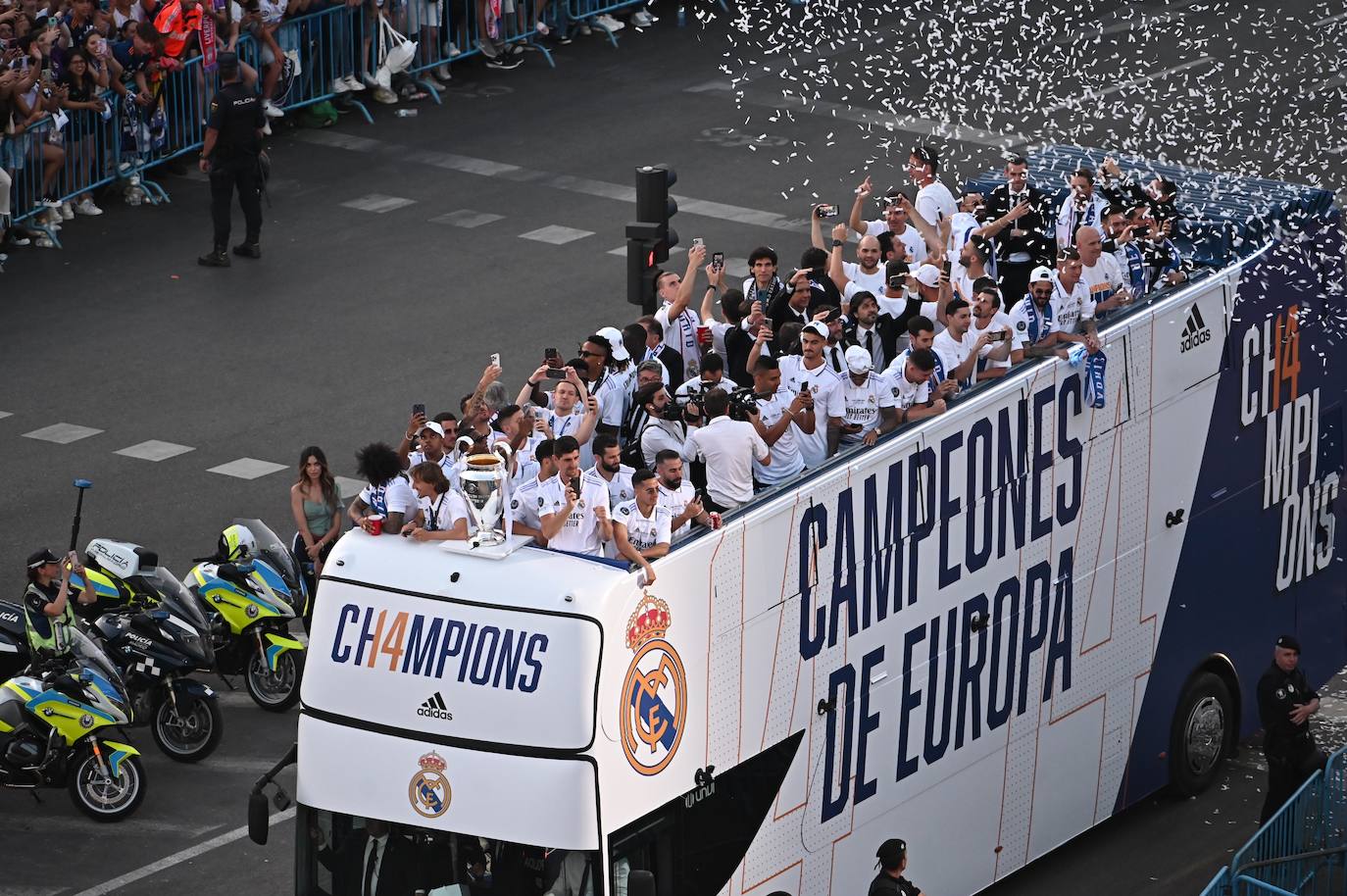 Fotos: El madridismo celebra por todo lo alto la Decimocuarta | El Diario  Montañes